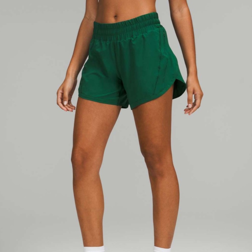LULULEMON TRACK THAT MID RISE LINE 5” SHORT EVERGLADE GREEN